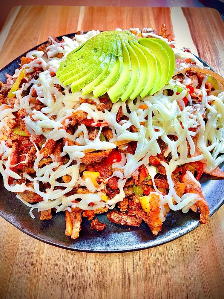 Loaded alambre skillet to share
